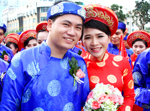 Lễ cưới tập thể của 100 cặp đôi trong ngày Quốc khánh